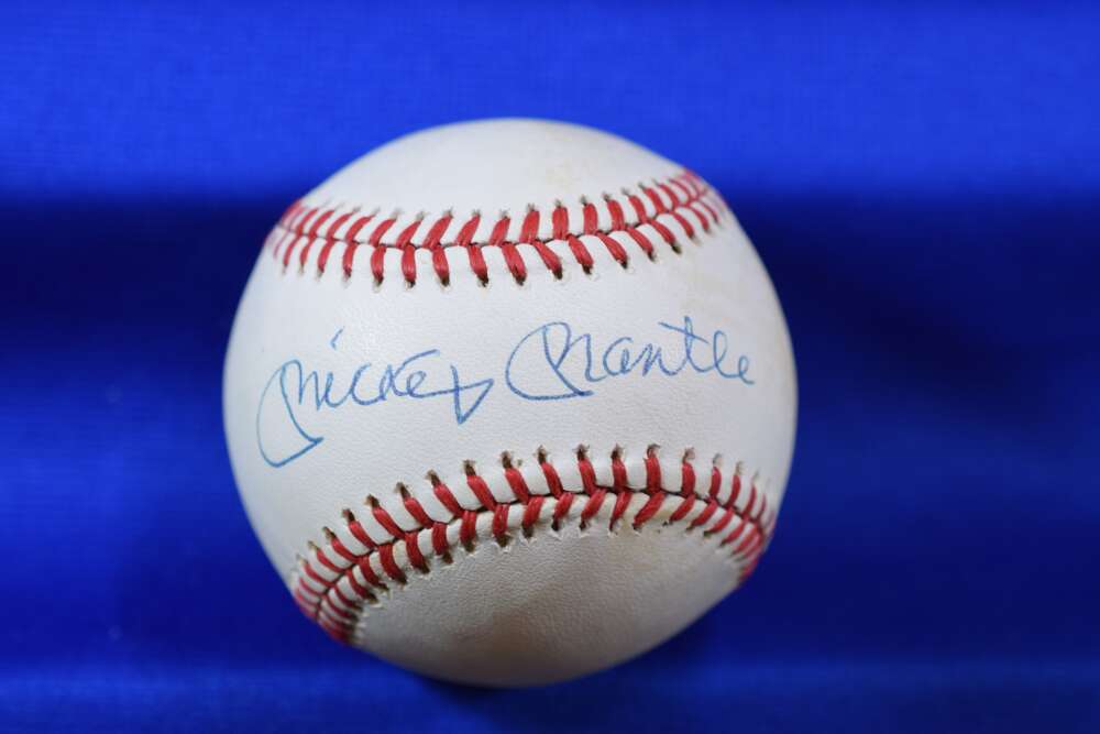 signed baseballs