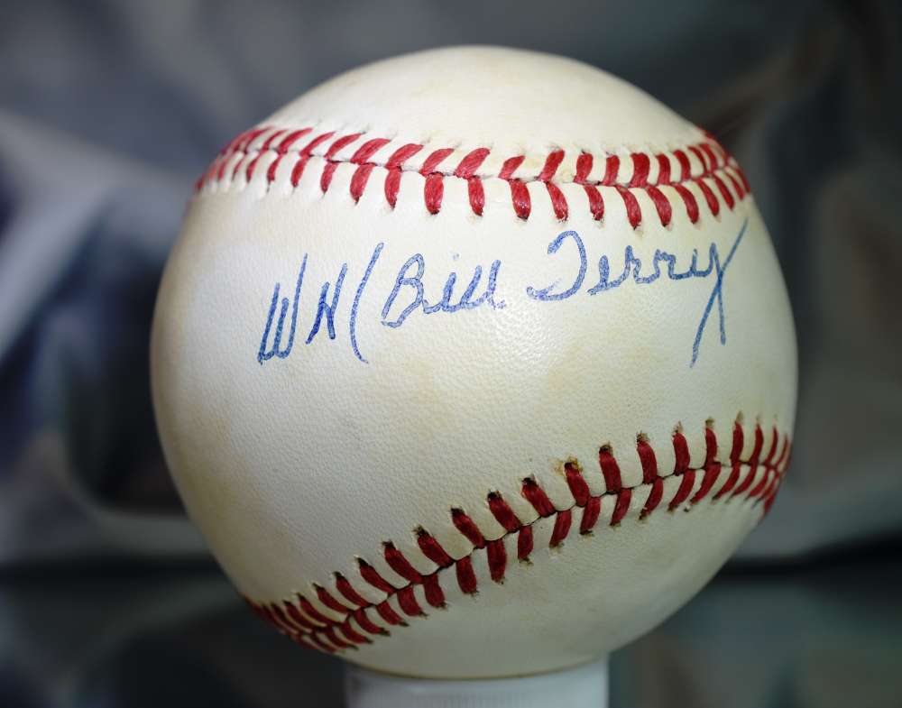 Bill Terry Jsa Certed National League Autograph Baseball Authentic Signed
