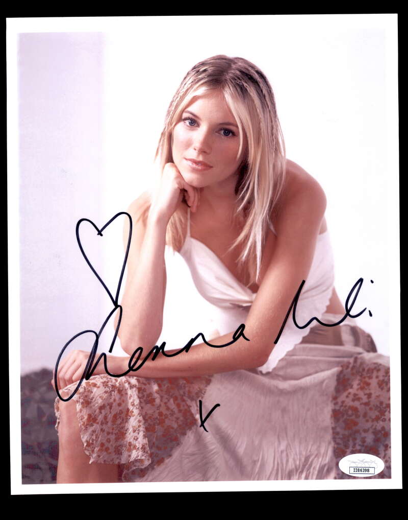 Sienna Miller JSA Coa Hand Signed 8x11 Photo Autograph