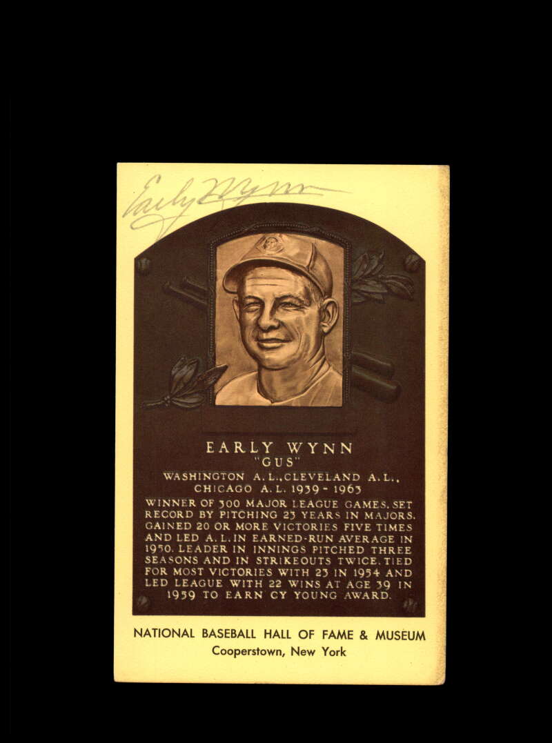 Early Wynn Hand Signed Gold Hall Of Fame Plaque Postcard  Autograph