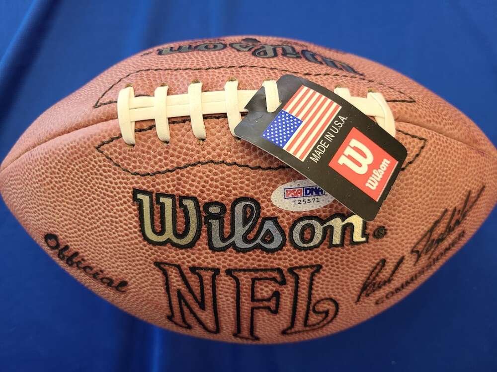 PEYTON MANNING PSA DNA Coa Signed  Wilson Game Football