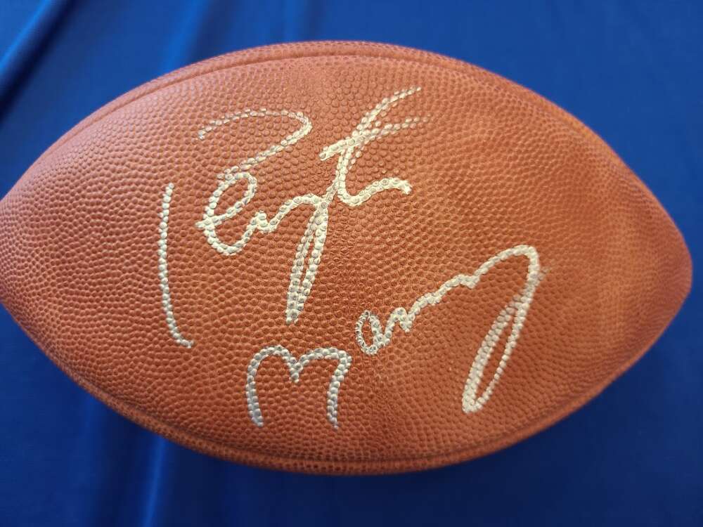 PEYTON MANNING PSA DNA Coa Signed  Wilson Game Football
