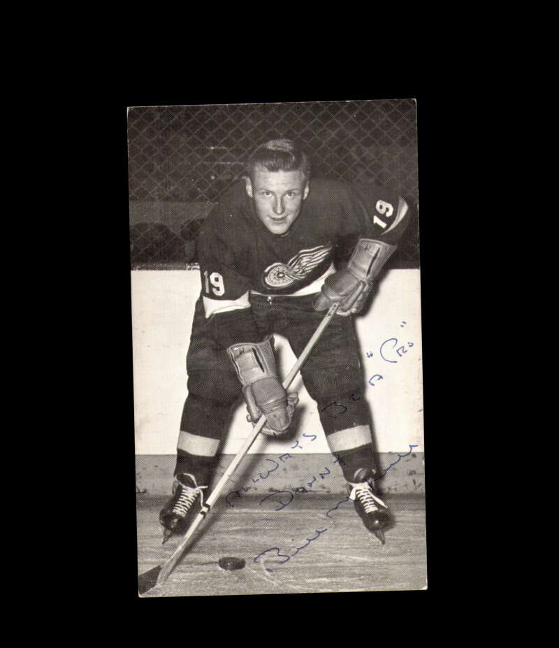 Bill McNeill Signed JD McCarthy Vintage Postcard 1950`s 60`s Detroit Red Wings Autographed