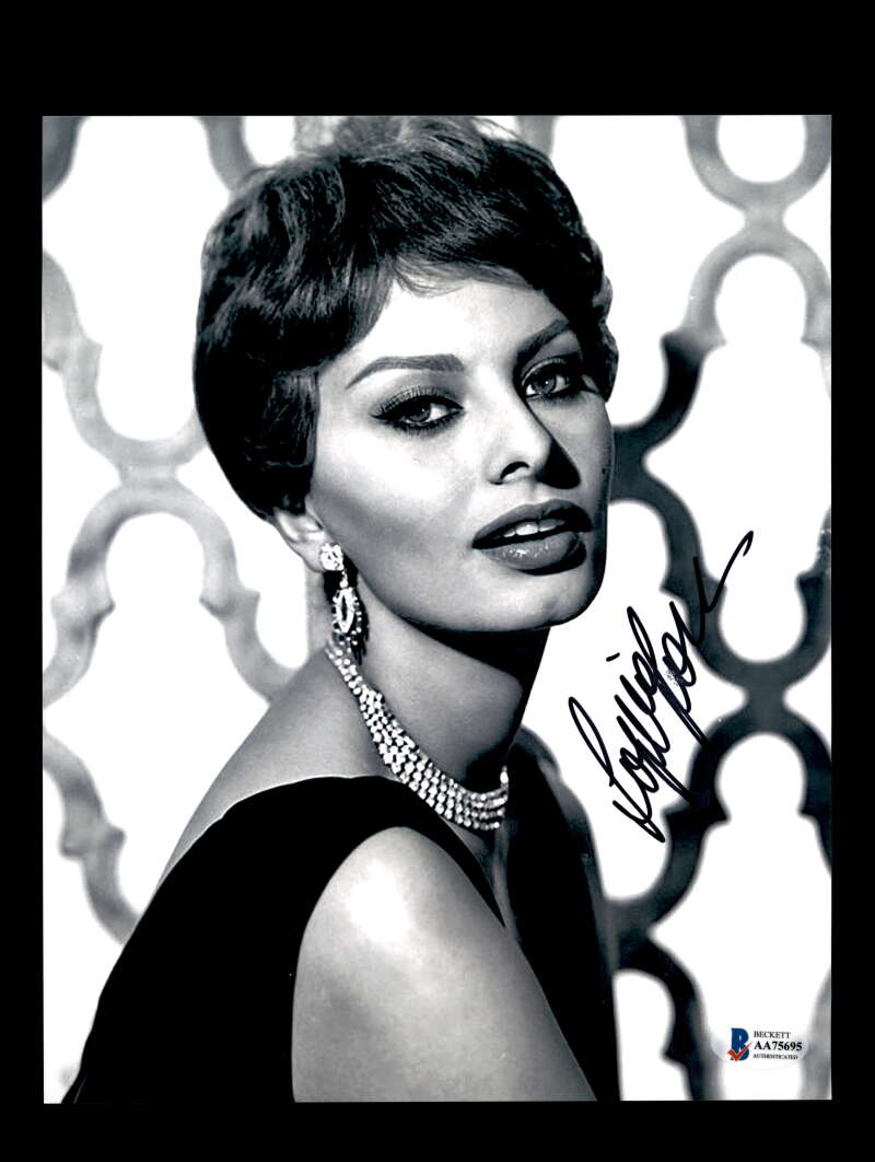 Sophia Loren Beckett BAS Signed 8x10 Photo Autograph