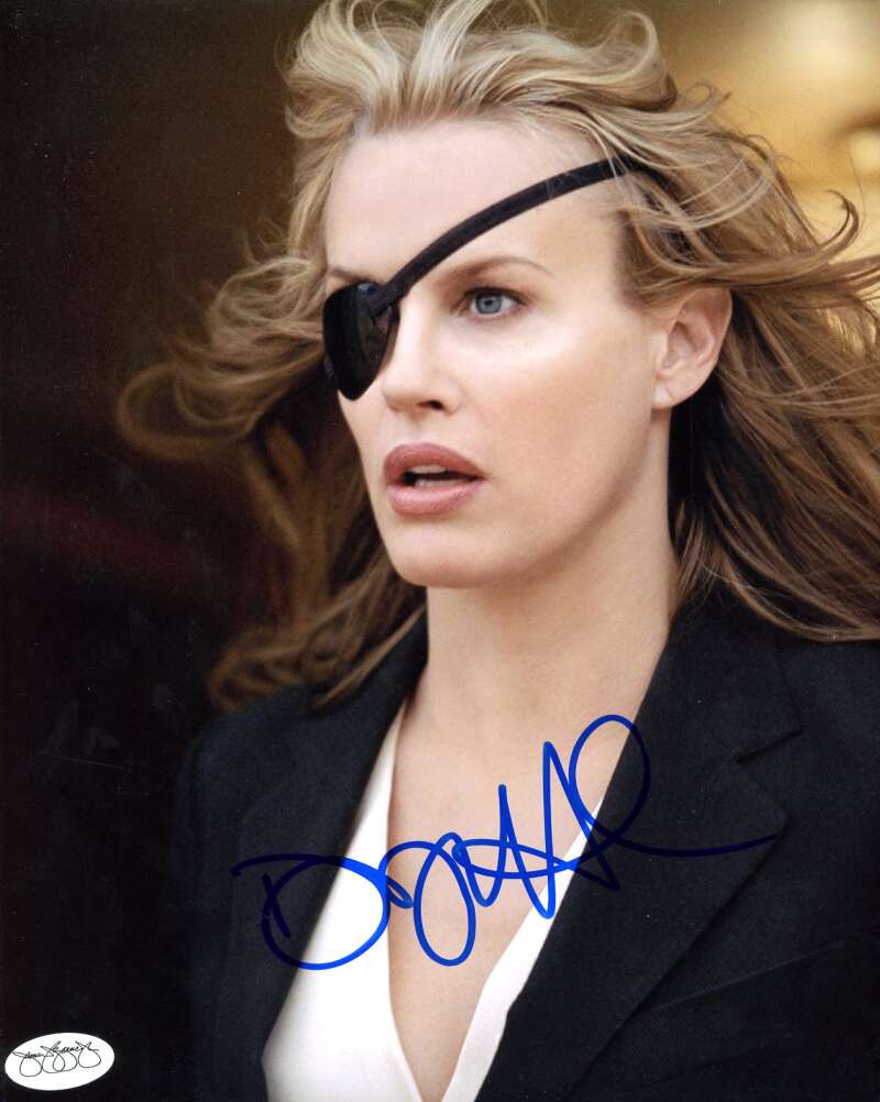 Daryl Hannah JSA Cert Sticker Signed 8x10 Photo Kill Bill Autograph