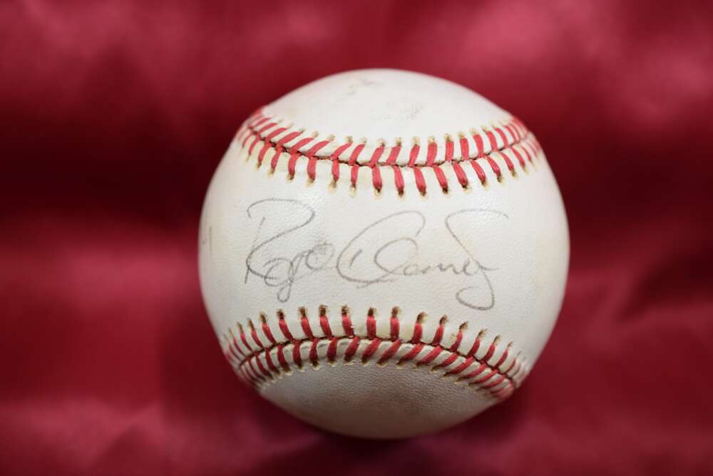 Roger Clemens Autograph American League OAL Signed Baseball