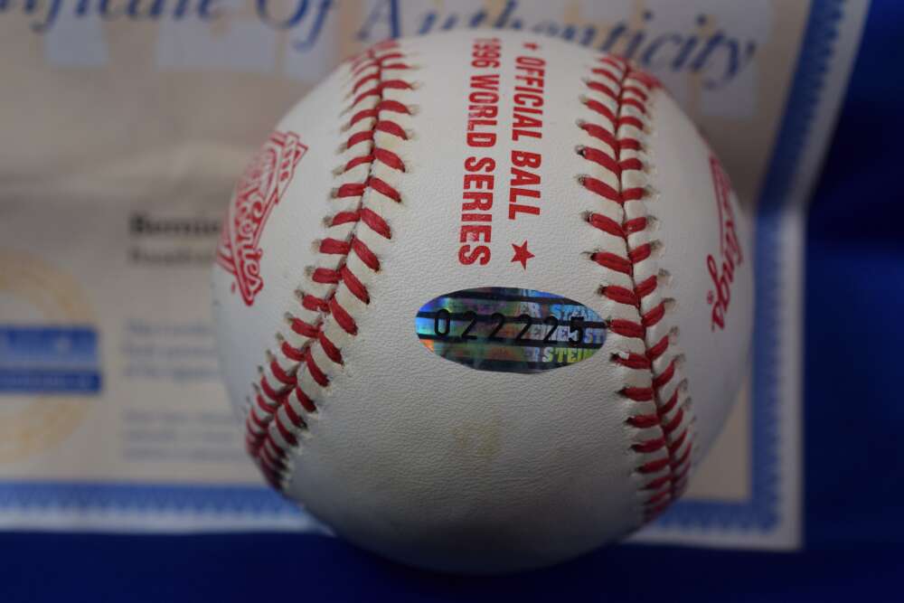 Bernie Williams Steiner Coa Autograph 1996 World Series Signed Baseball