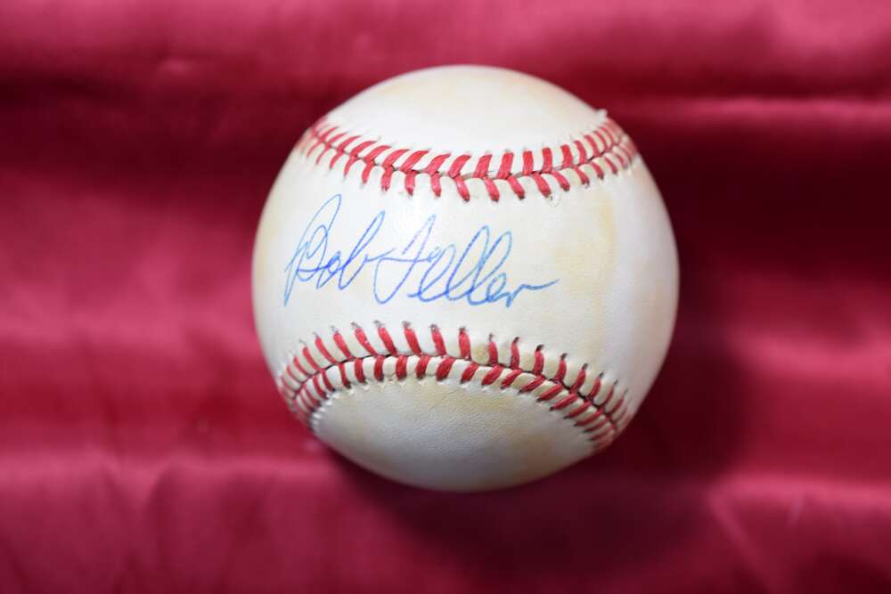 Bob Feller Signed American League OAL Autograph Baseball