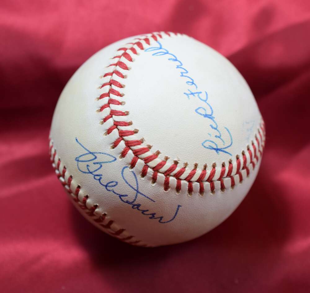 Doerr Ferrell Pesky Wyatt Autograph American League OAL Signed by 5 Baseball