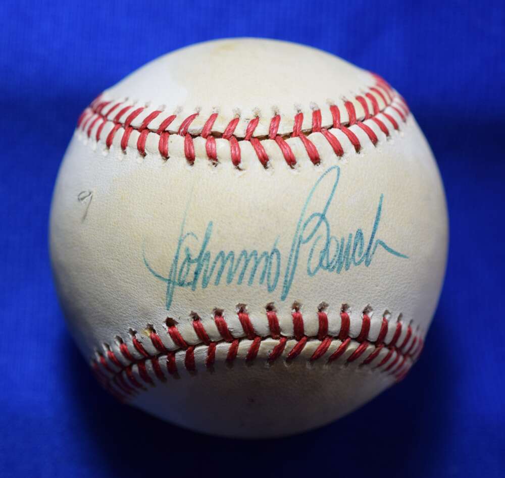 Johnny Bench Beckett BAS Autograph National League ONL Signed Baseball