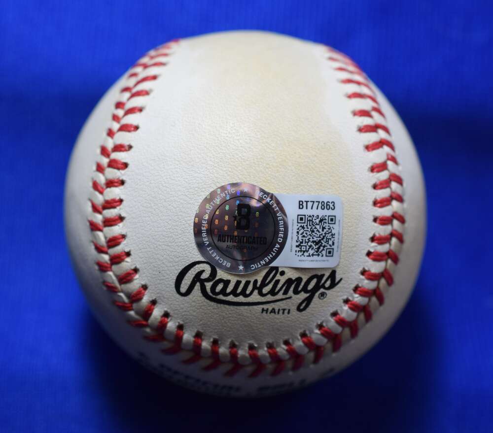 Johnny Bench Beckett BAS Autograph National League ONL Signed Baseball