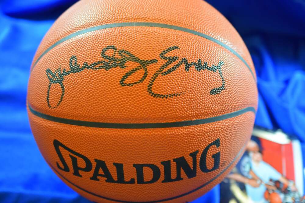Julius Erving Beckett BAS Autograph Official Leather Basketball Signed