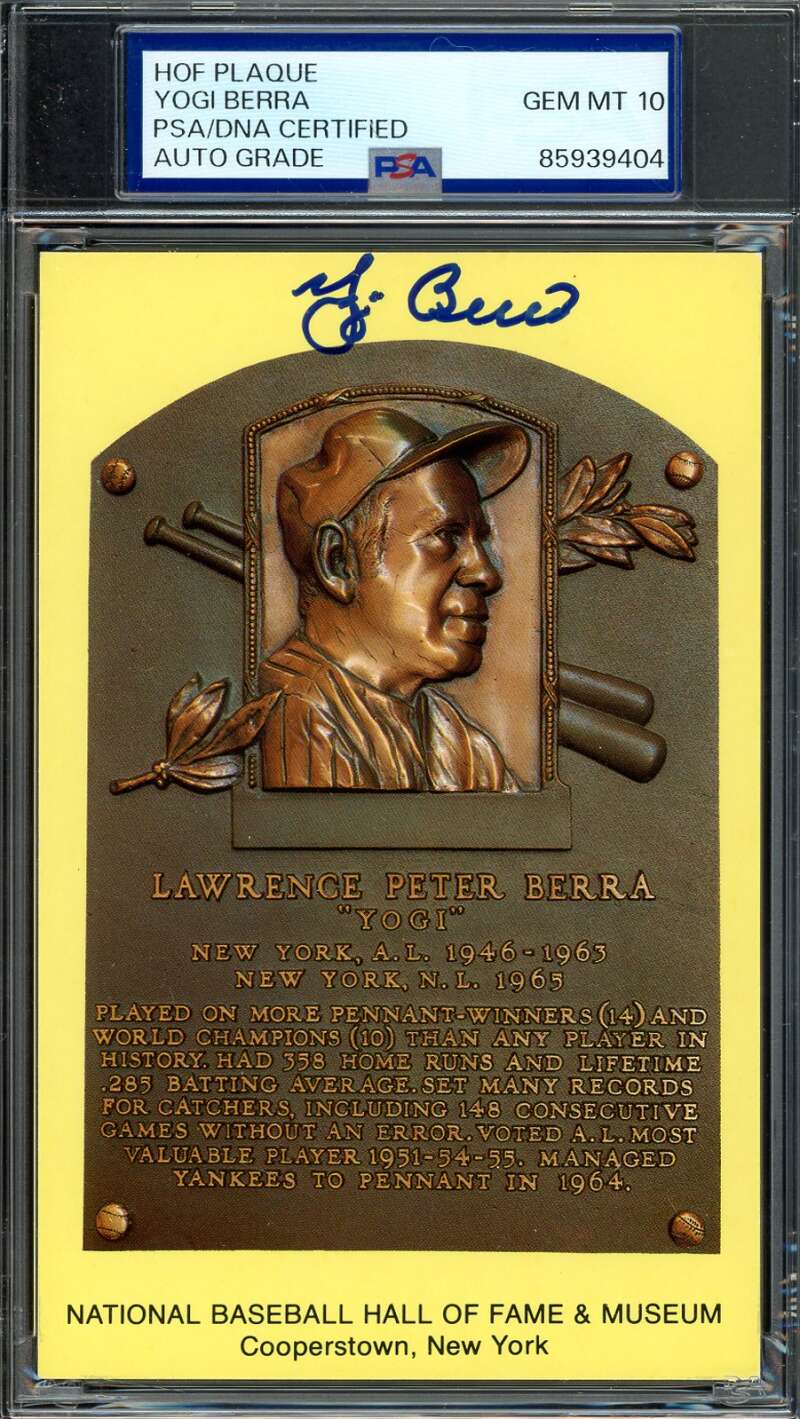 Yogi Berra Gem Mint 10 PSA DNA Signed Gold Hall of Fame Plaque Postcard Autograph