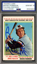 Brooks Robinson Gem Mint 10 PSA DNA Signed 1978 Topps 1977 Record Breaker Autograph