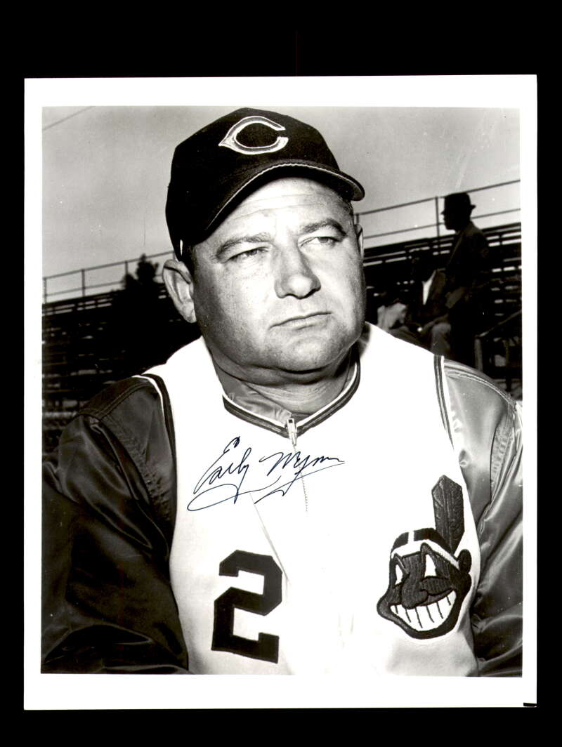 Early Wynn Signed 8x10 Photo Autographed Cleveland