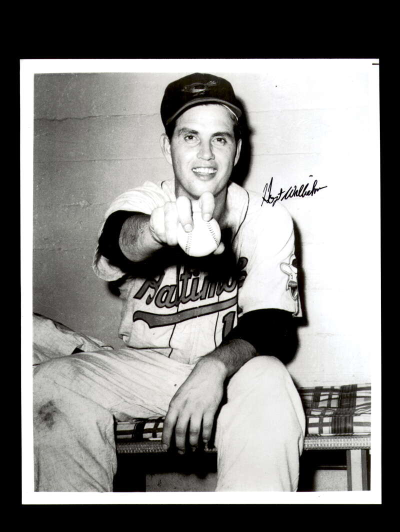 Hoyt Wilhelm Signed 8x10 Photo Autograph Orioles