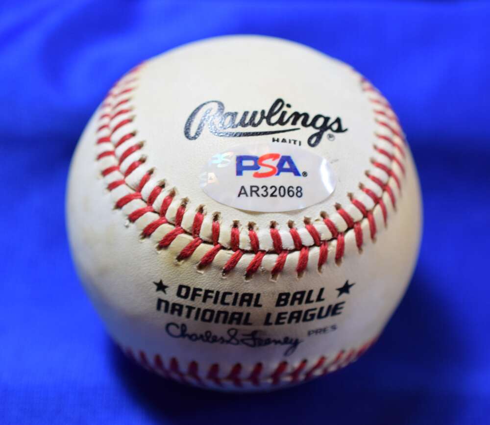 Pete Rose PSA DNA Autograph National League Feeney Signed Baseball ONL