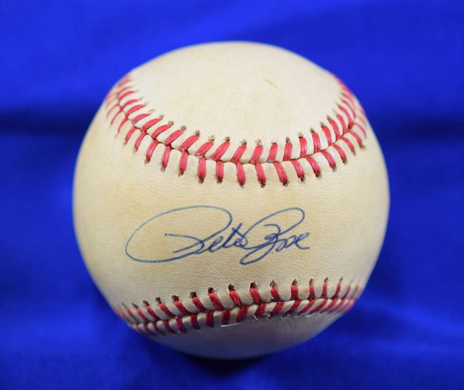 Pete Rose PSA DNA Autograph National League Feeney Signed Baseball ONL 3
