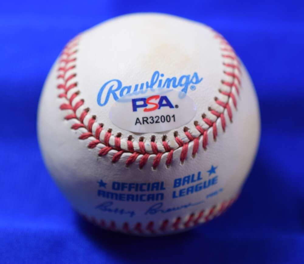 Yogi Berra PSA DNA Autographed American League Signed Baseball OAL
