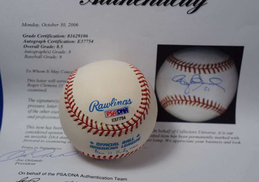 Roger Clemens Mint 9 PSA DNA Loa Autograph American League Signed Baseball OAL