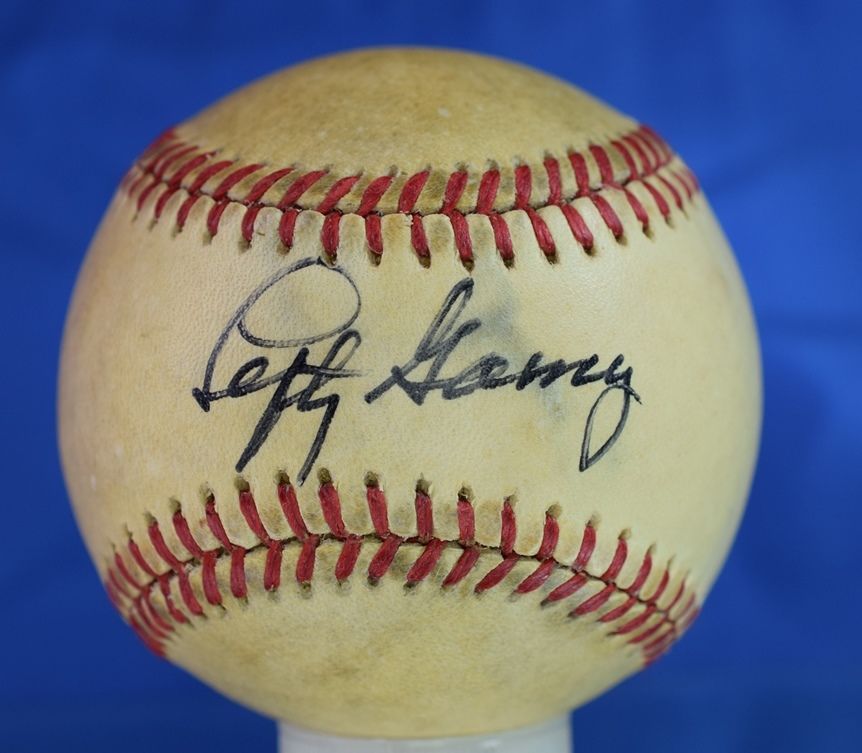 Lefty Gomez Psa/dna Authentic Signed American League Baseball Autograph