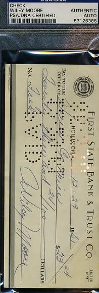 Wilcey Moore Psa/dna Signed Check Autograph